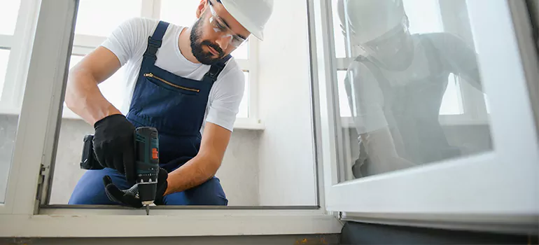 Replace Broken Window Pane in DeBary, FL