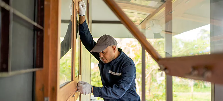Double Hung Vinyl Window Sash Replacement in DeBary, FL